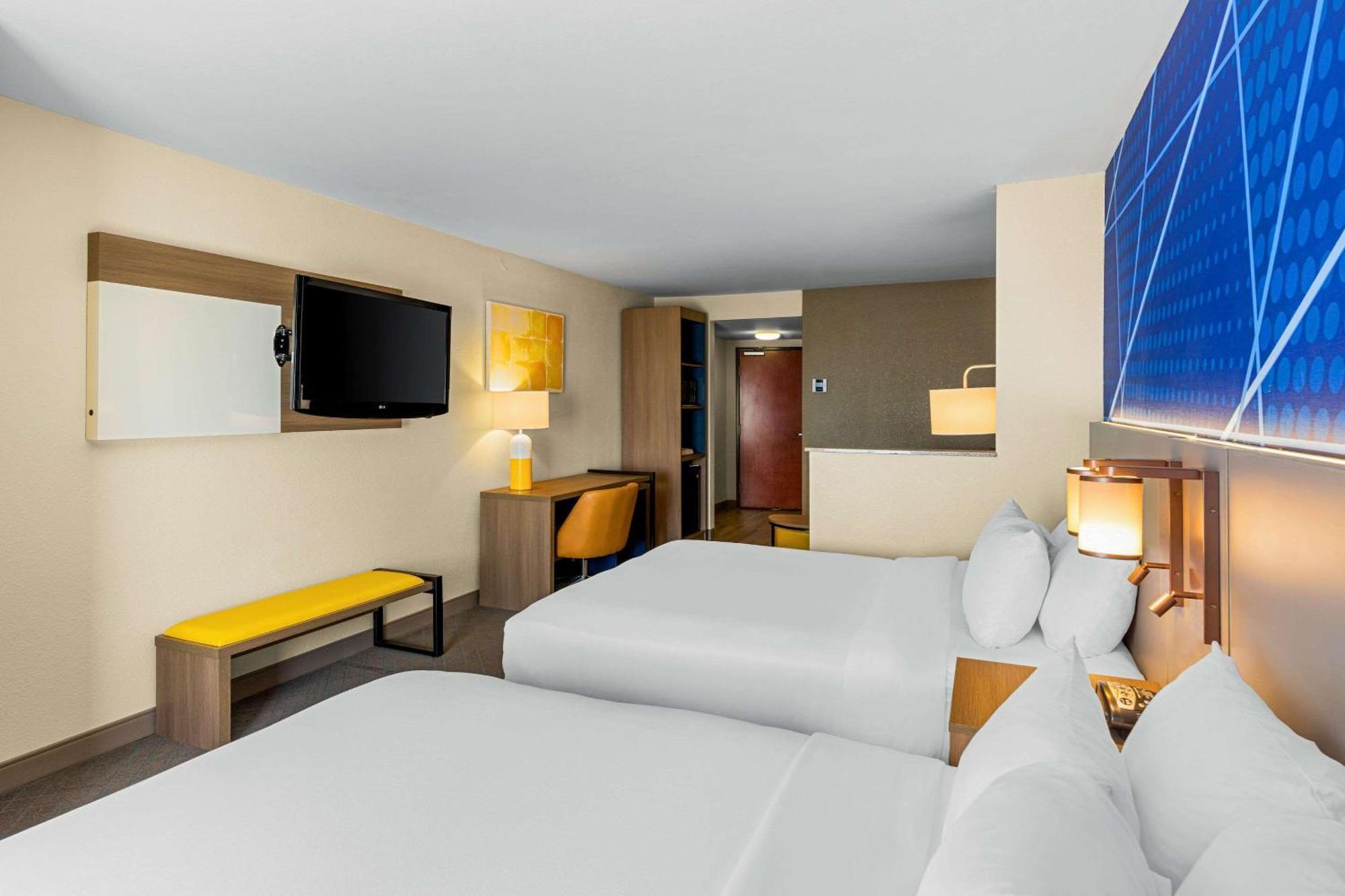 คอมฟอร์ท สวีทส์ Hotel วาคาวิลล์ ภายนอก รูปภาพ