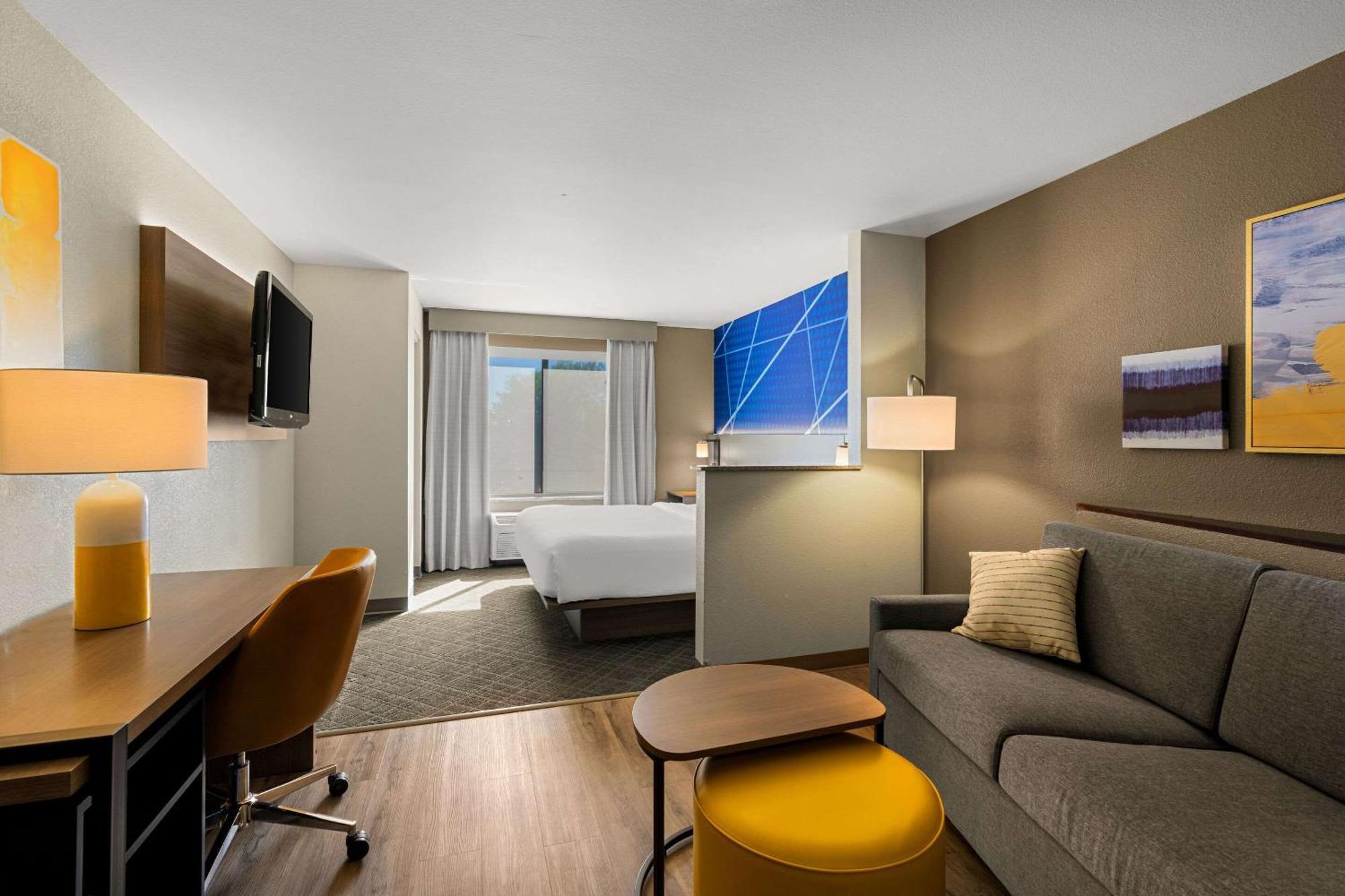 คอมฟอร์ท สวีทส์ Hotel วาคาวิลล์ ภายนอก รูปภาพ