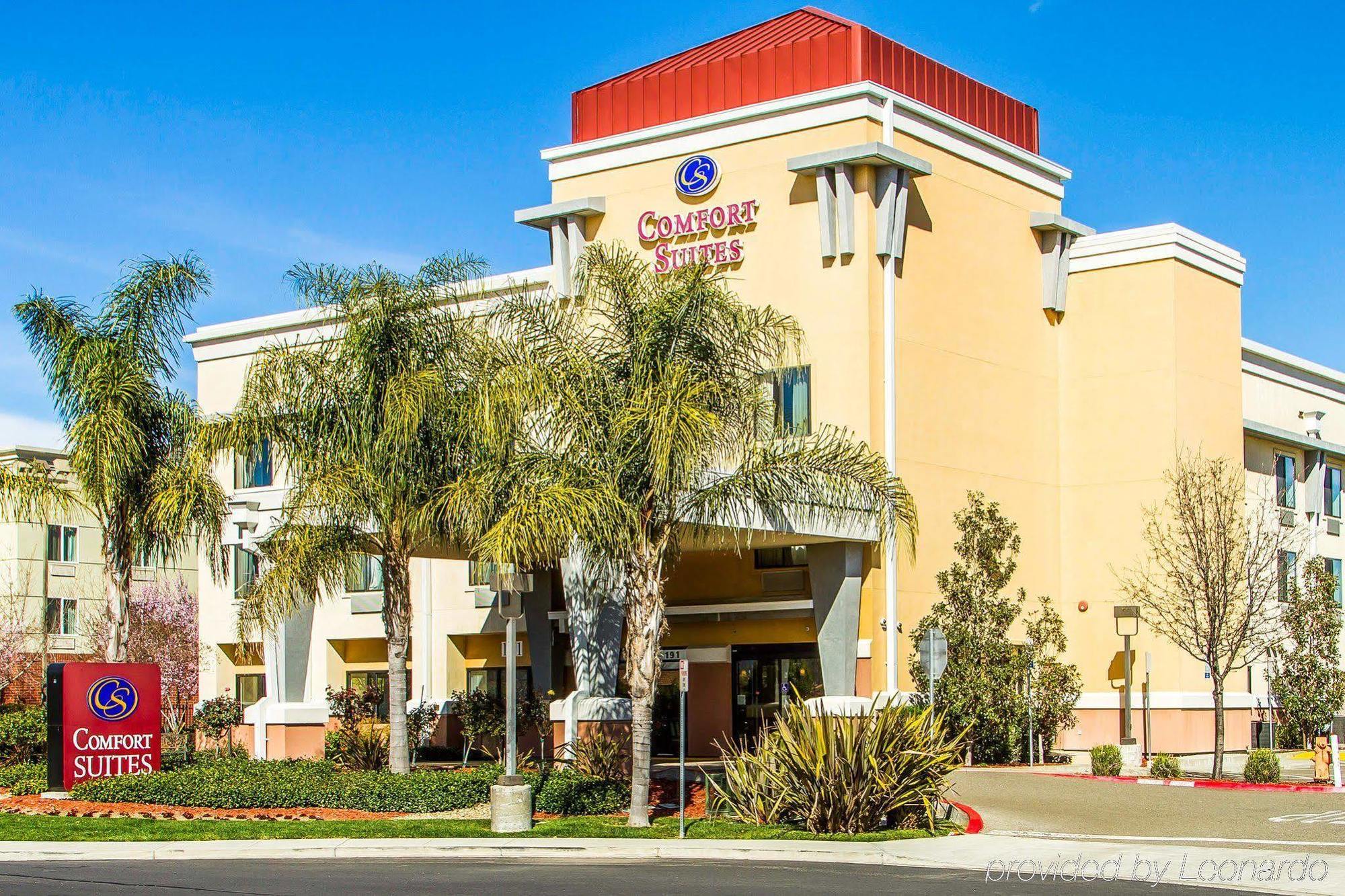 คอมฟอร์ท สวีทส์ Hotel วาคาวิลล์ ภายนอก รูปภาพ